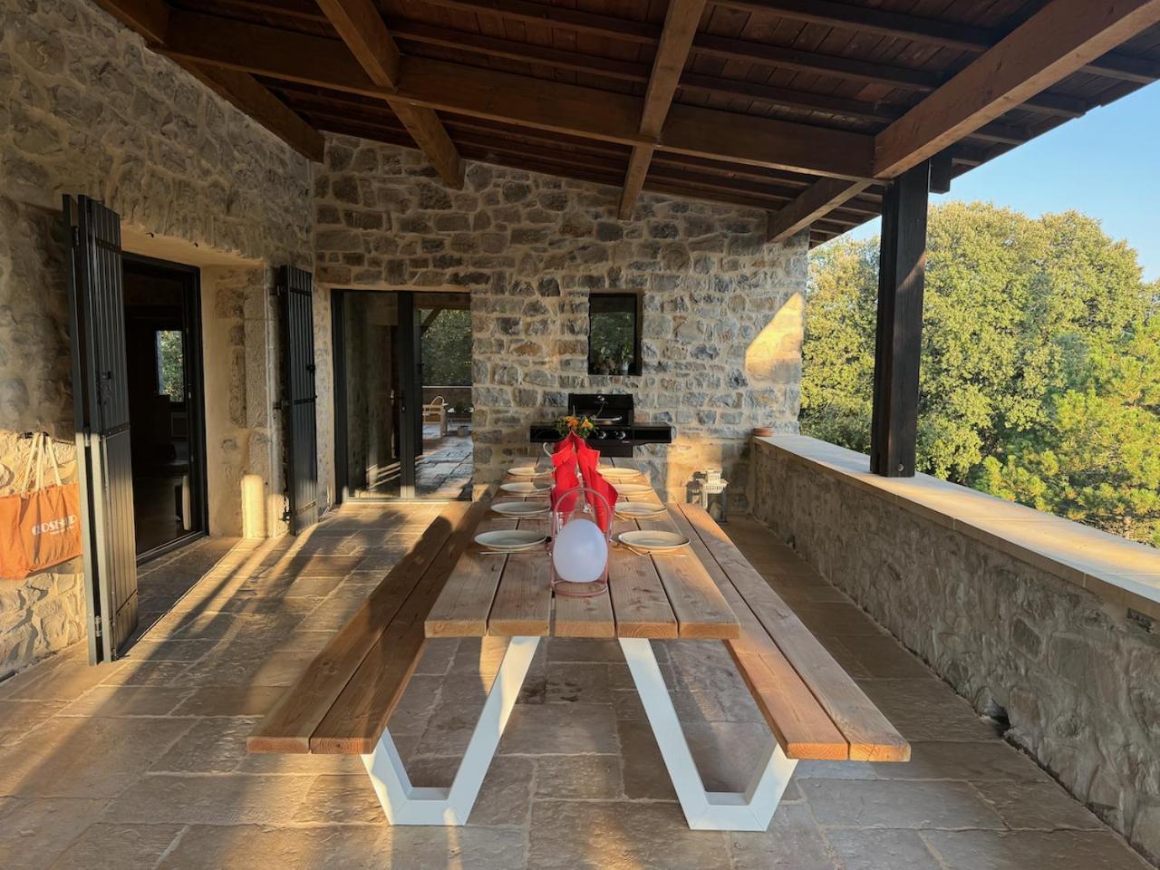 Luxurious Family House With Pool In Ardeche. Villa Les Vans Kültér fotó