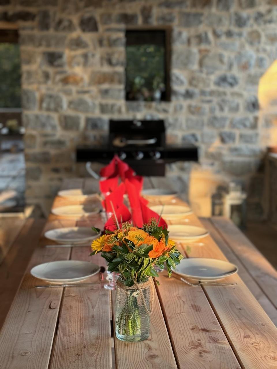 Luxurious Family House With Pool In Ardeche. Villa Les Vans Kültér fotó