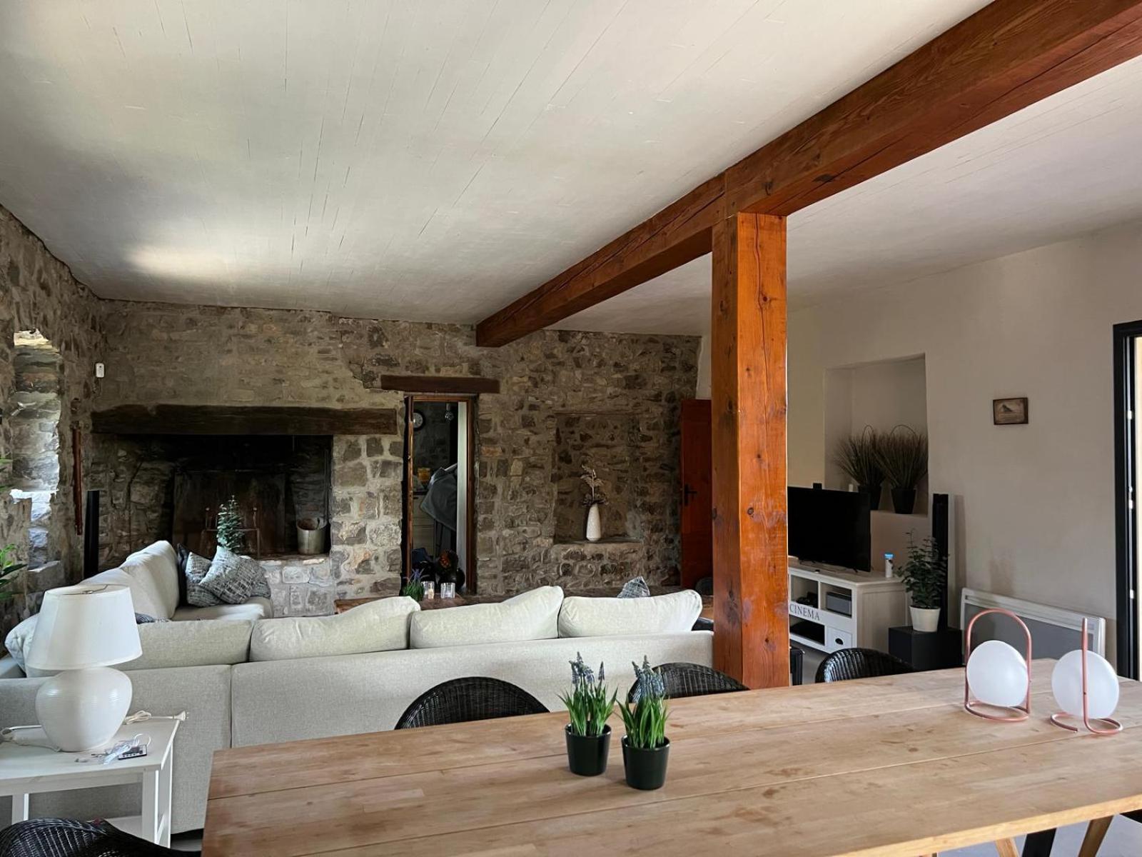 Luxurious Family House With Pool In Ardeche. Villa Les Vans Kültér fotó